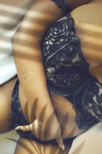 Ebony Exclusive - 07881775395 4