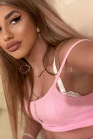 ROBERTA | Birmingham escort | Female
