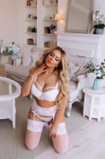 Ashley - 07881775395 6