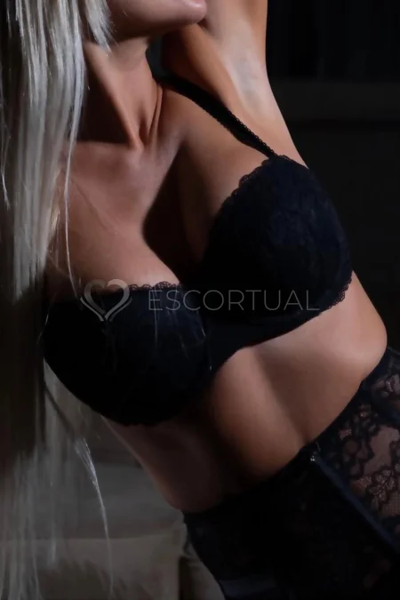 Celina - 07881775395 3