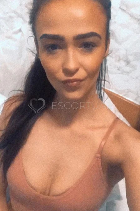 Sienna - 07881775395 1