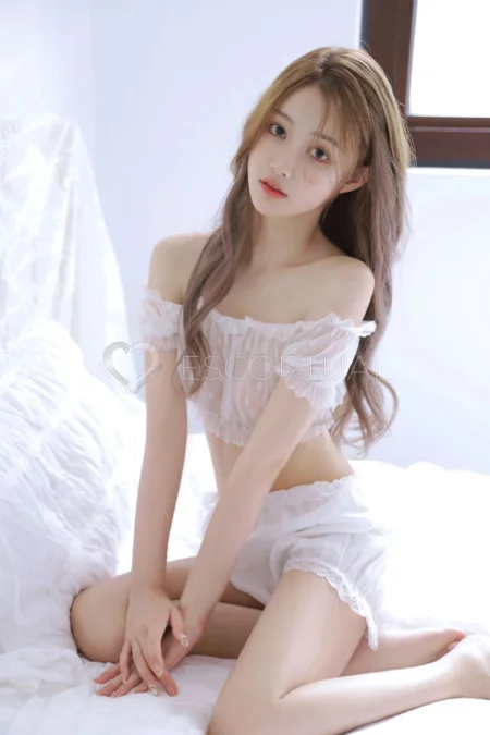 Escort Siew Yin - London 2