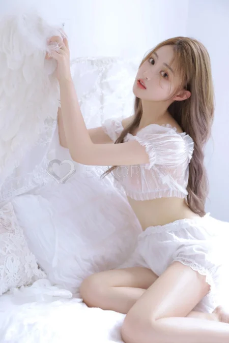 Escort Siew Yin - London 3