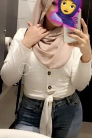 Miss Hijabi - Independent Girl Chelmsford escort
