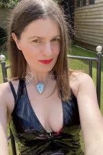 Independent Bonnie Brown - 07762815647 14