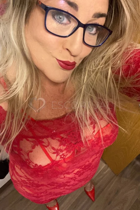Escort Lizzy - London 2