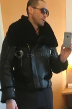 Independent HUNG HORNY DANISH GUY - 02108038363 9