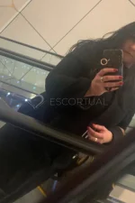Upperclasslady - 0220226477 14